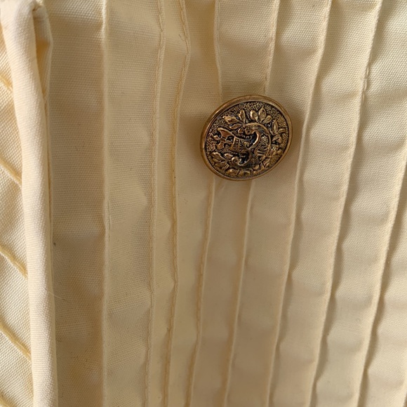 Vintage 1960’s Pleated Yellow Trench Jacket - Picture 5 of 9